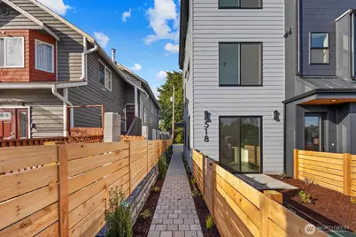 518 N 102nd Street, Seattle, WA 98133 - Photo 14