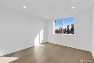 518 N 102nd St, Seattle, WA 98133 - Photo 10
