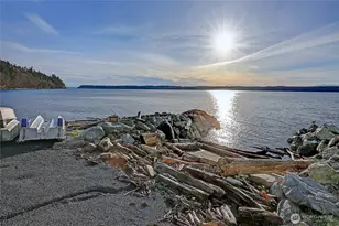 4076 S Camano Dr S, Camano Island, WA 98282 - Photo 34