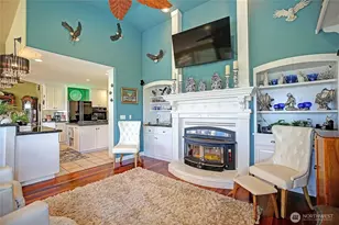 4076 S Camano Dr S, Camano Island, WA 98282 - Photo 8
