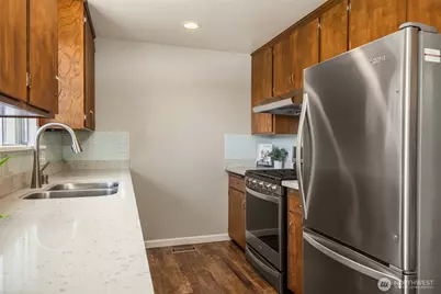 16021 15th Avenue SW, Burien, WA 98166 - Photo 10
