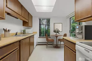 4737 W Lake Sammamish Pkwy SE, Issaquah, WA 98027 - Photo 6