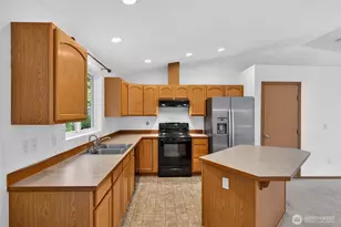 325 Snohomish Dr, La Conner, WA 98257 - Photo 8