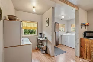 612 W Cherry St, Centralia, WA 98531 - Photo 18