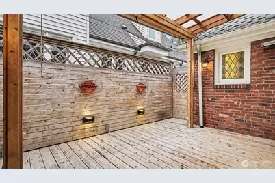 4335 NE 45th Street, Seattle, WA 98105 - Photo 28