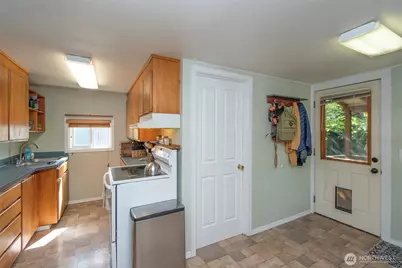 240 Motor Avenue, Port Angeles, WA 98362 - Photo 26