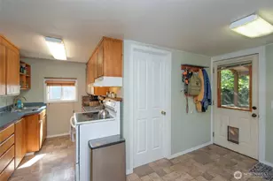 240 Motor Ave, Port Angeles, WA 98362 - Photo 26