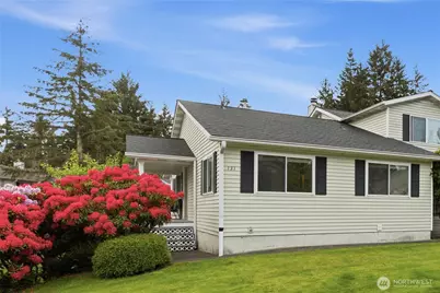 131 S 324th Place, Federal Way, WA 98003 - Photo 1