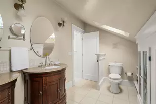 1423 Nob Hill Ave N, Seattle, WA 98109 - Photo 20