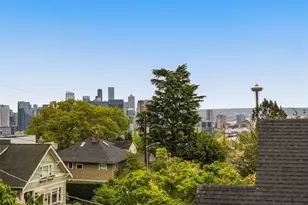 1423 Nob Hill Ave N, Seattle, WA 98109 - Photo 18