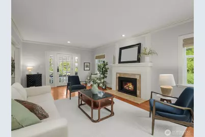 1423 Nob Hill Avenue N, Seattle, WA 98109 - Photo 6