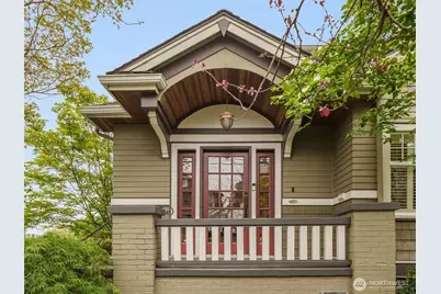 1423 Nob Hill Avenue N, Seattle, WA 98109 - Photo 2
