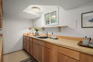 1423 Nob Hill Ave N, Seattle, WA 98109 - Photo 26