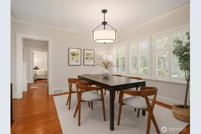 1423 Nob Hill Avenue N, Seattle, WA 98109 - Photo 8