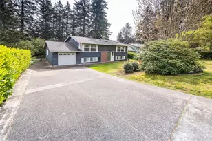 4823 66th Ave W, University Place, WA 98467 - Photo 2