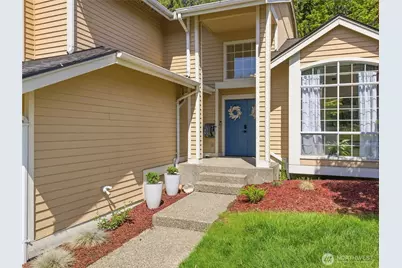 3803 Crystal Ridge Drive SE, Puyallup, WA 98372 - Photo 2
