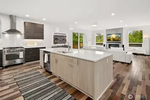 2627 SW 100th St, Seattle, WA 98146 - Photo 8
