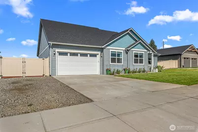 36 Starlight Avenue, Wenatchee, WA 98801 - Photo 2