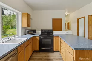 145 Talkeetna Hts Pl, Longview, WA 98632 - Photo 10