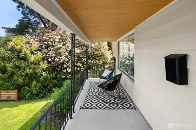 457 N 65th Street, Seattle, WA 98103 - Photo 2