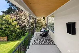 457 N 65th St, Seattle, WA 98103 - Photo 2