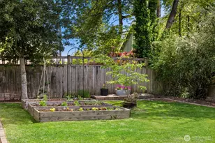 457 N 65th St, Seattle, WA 98103 - Photo 26