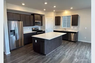 18730 Lipoma Place E, Puyallup, WA 98374 - Photo 4