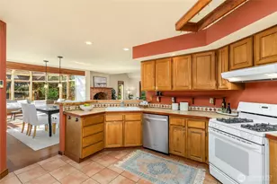 932 NW Nakata Ave, Bainbridge Island, WA 98110 - Photo 14