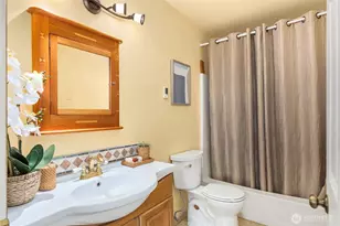 932 NW Nakata Ave, Bainbridge Island, WA 98110 - Photo 26