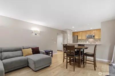 14401 SE Petrovitsky Road #E101, Renton, WA 98058 - Photo 6