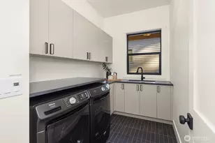 15014 SE 22nd St, Bellevue, WA 98007 - Photo 32