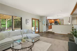 24214 SE 18th Pl, Sammamish, WA 98075 - Photo 18