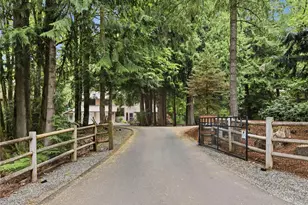 24214 SE 18th Pl, Sammamish, WA 98075 - Photo 2