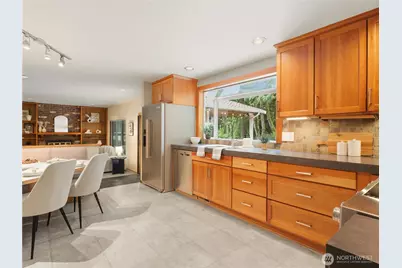 24214 SE 18th Place, Sammamish, WA 98075 - Photo 16