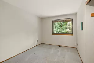 24214 SE 18th Pl, Sammamish, WA 98075 - Photo 30