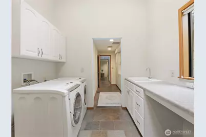 24214 SE 18th Place, Sammamish, WA 98075 - Photo 24