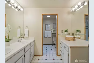 24214 SE 18th Place, Sammamish, WA 98075 - Photo 28