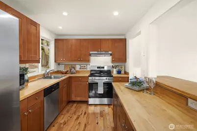 14011 98th Avenue NE, Kirkland, WA 98034 - Photo 10