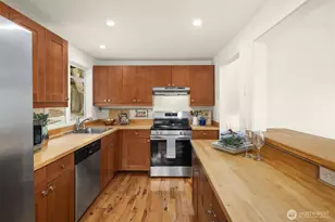 14011 98th Ave NE, Kirkland, WA 98034 - Photo 10