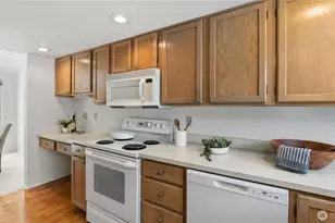 6614 113th Pl SE, Bellevue, WA 98006 - Photo 16