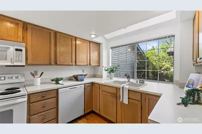 6614 113th Place SE, Bellevue, WA 98006 - Photo 12