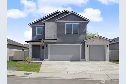 585 S Perry Avenue, East Wenatchee, WA 98802 - Photo 2