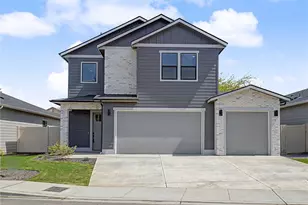 585 S Perry Ave, East Wenatchee, WA 98802 - Photo 2