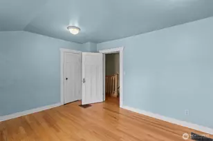2010 NE 54th St, Seattle, WA 98105 - Photo 28