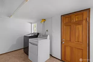 2010 NE 54th St, Seattle, WA 98105 - Photo 28