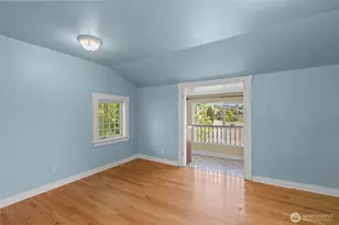 2010 NE 54th St, Seattle, WA 98105 - Photo 26