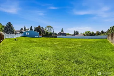 2042 Autumn Drive, East Wenatchee, WA 98802 - Photo 2