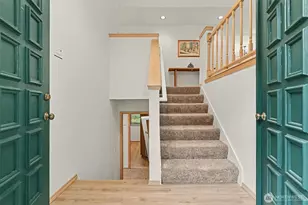 22934 SE 37th St, Sammamish, WA 98075 - Photo 4
