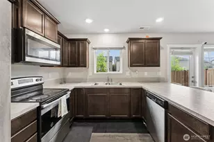 18711 108th Ave E, Puyallup, WA 98374 - Photo 10