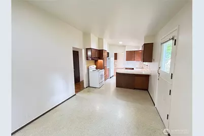 11718 5th Avenue NE, Seattle, WA 98125 - Photo 6